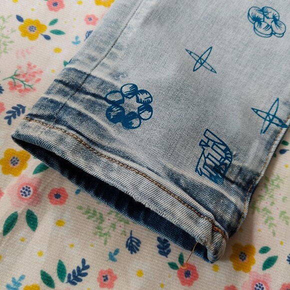 Purple Brand Outlined Monogram Indigo Skinny Jeans - Picture 7 of 12